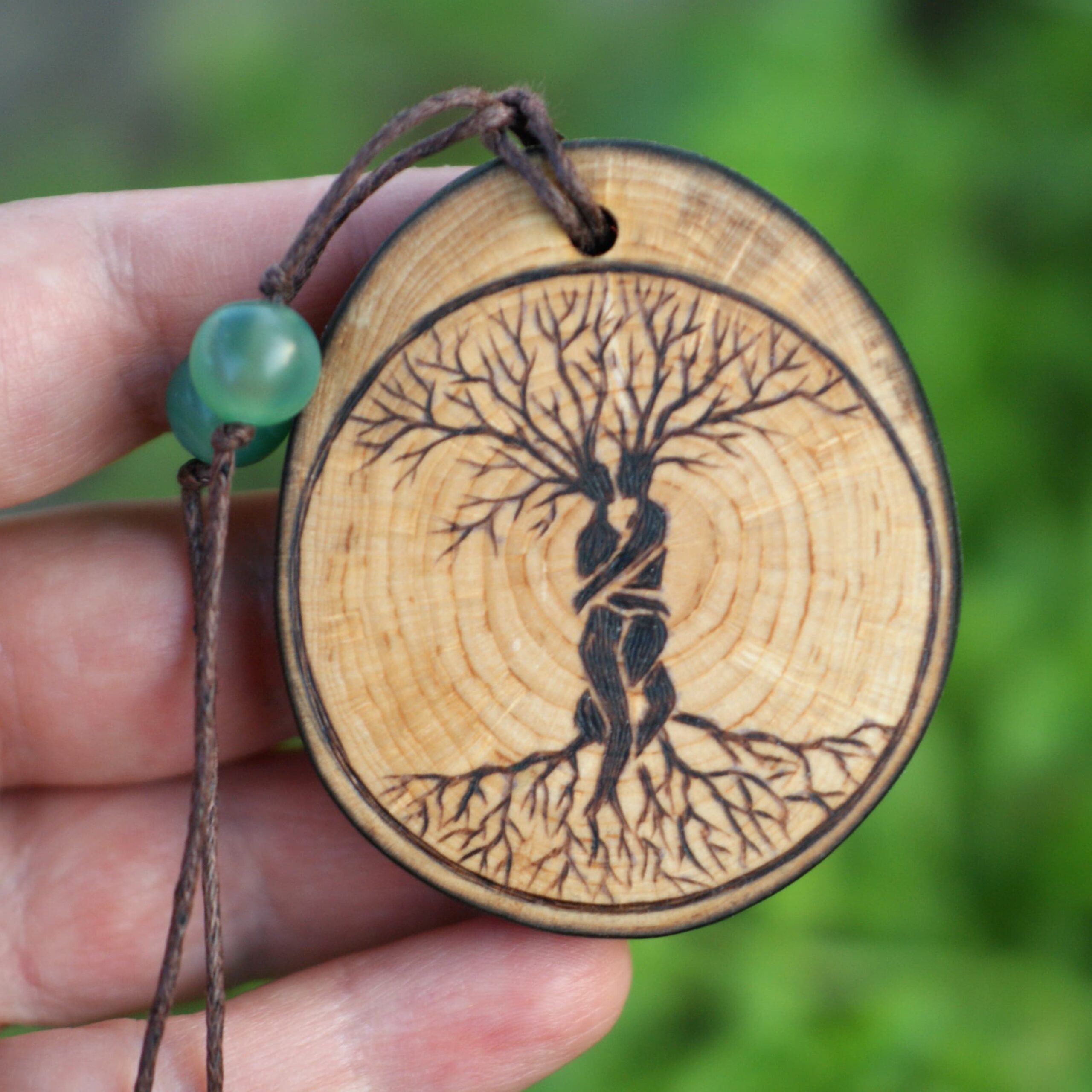 Unikaalne puidust kaelaehe - Tree Of Love