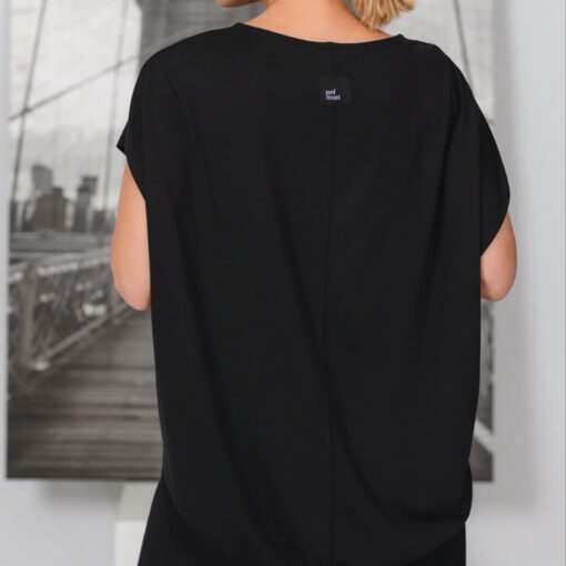 JustMust minimalistlik oversized pluus Haya - Must