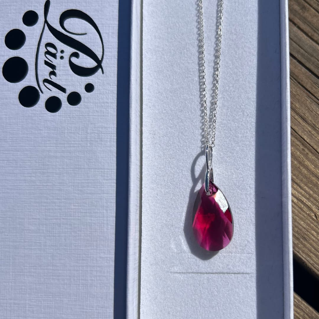 Hõbedast kaelakee Swarovski kristalliga - Punane