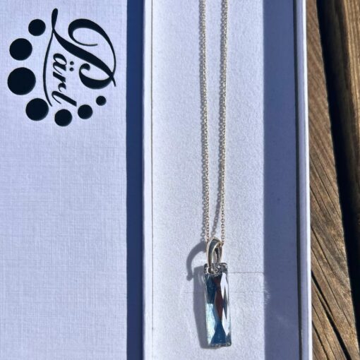 Hõbedast kaelakee Swarovski kristalliga - Sinakas