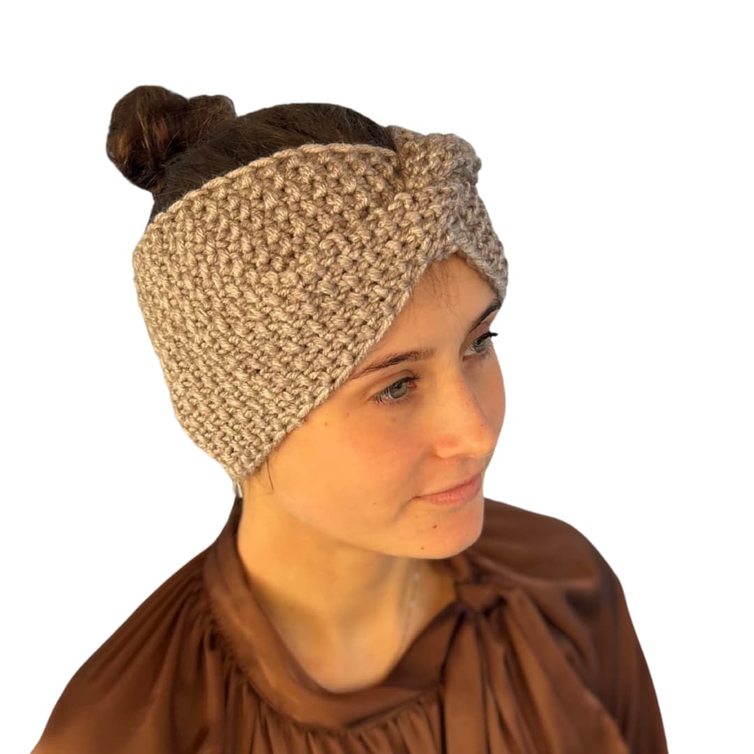 EM disain peapael - Hallikas-beež