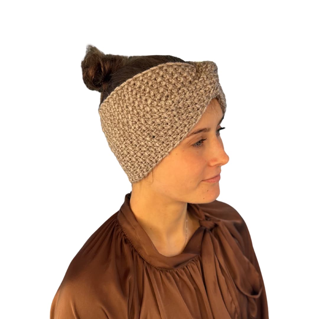 EM disain peapael - Hallikas-beež