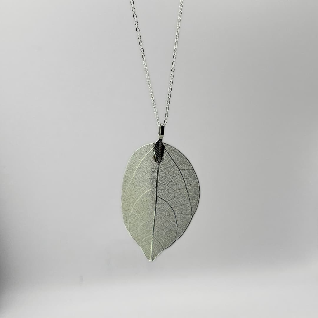 Kaelakee Leaf - Rohekas helk