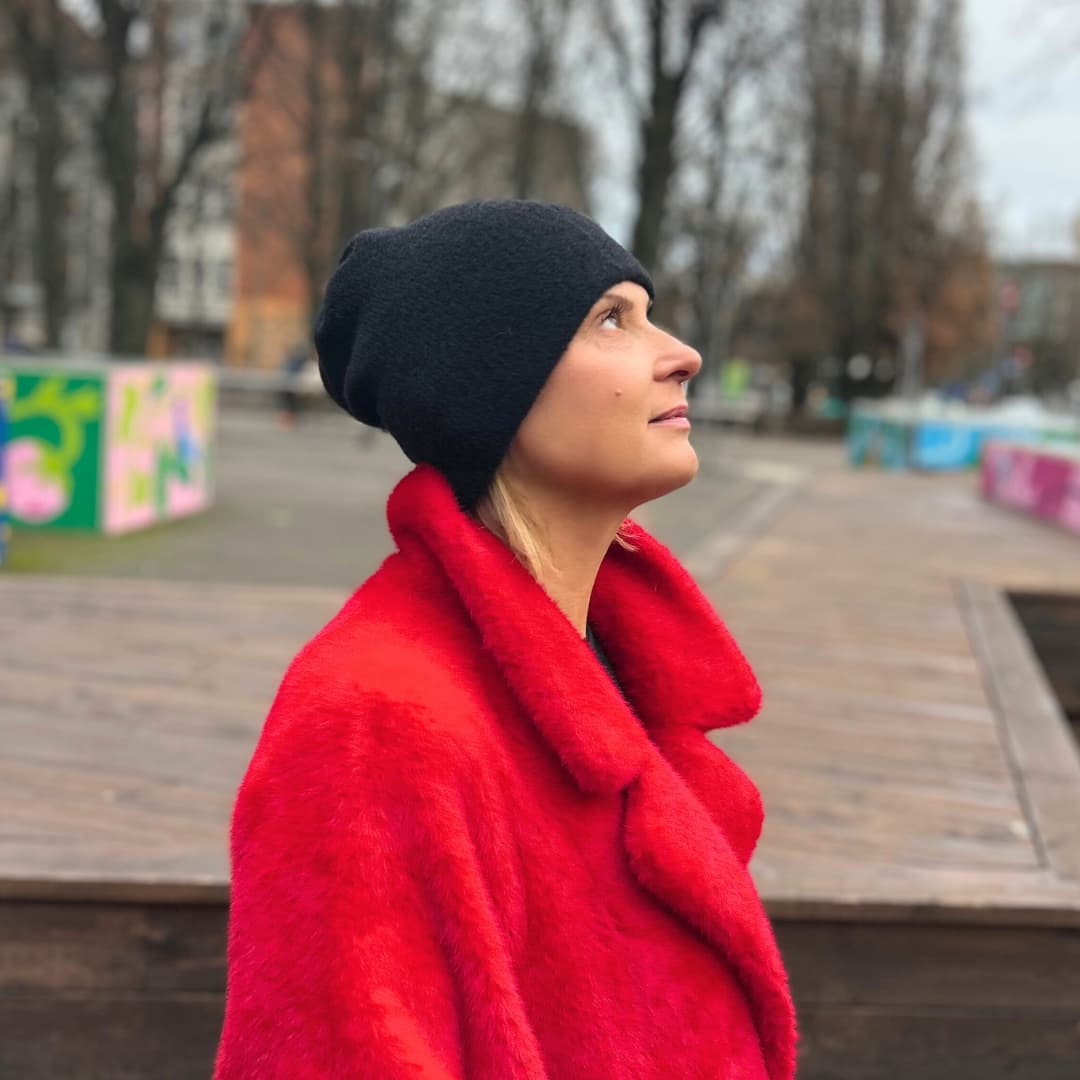 Pehme müts Fira - Must