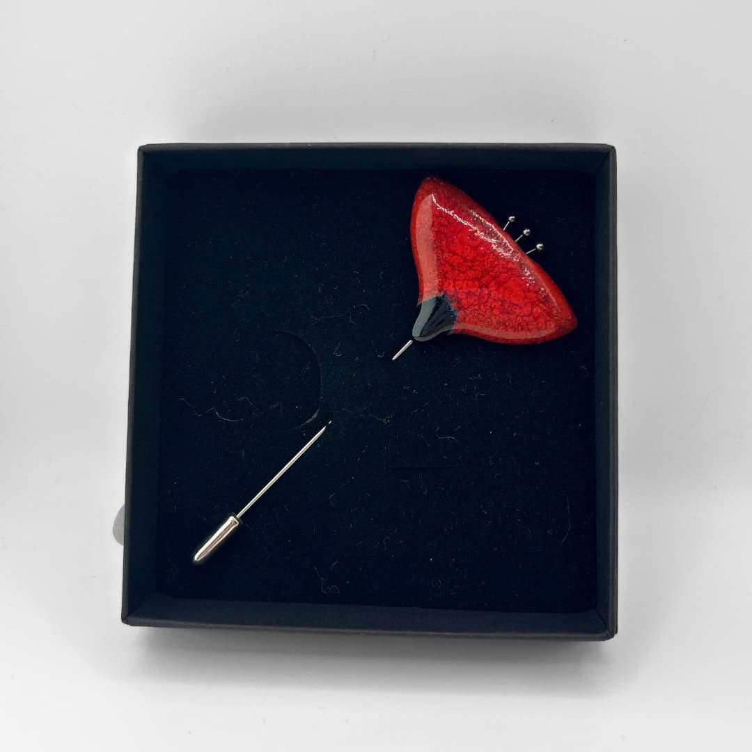 Stuudio Ankoopi rinnanõel - Magus punane