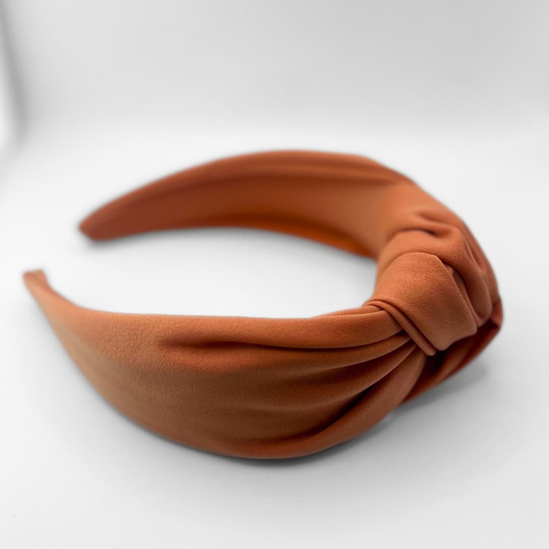 Satiinist luksuslik peavõru Isabel - Oranžikas