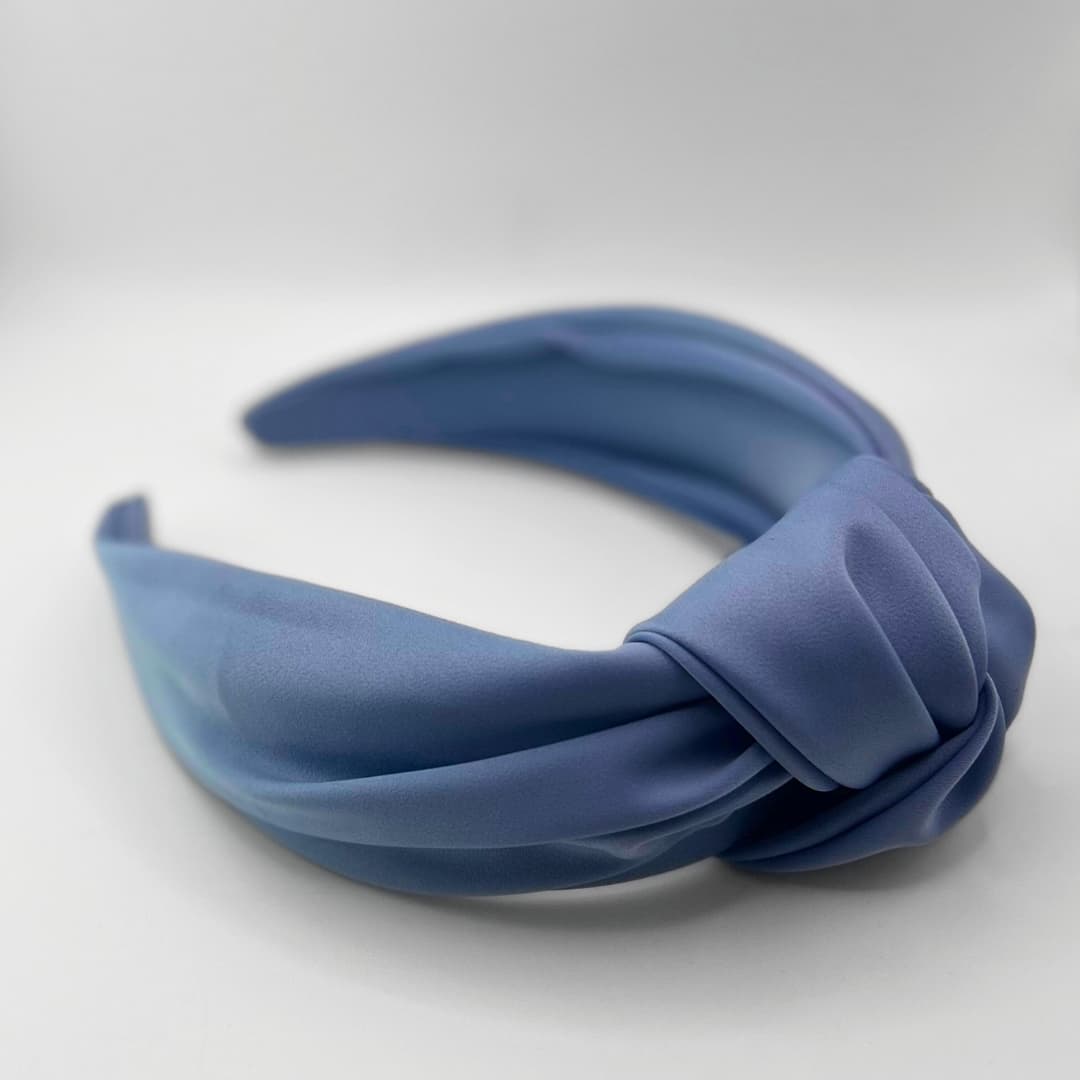 Satiinist luksuslik peavõru Isabel - Helesinine