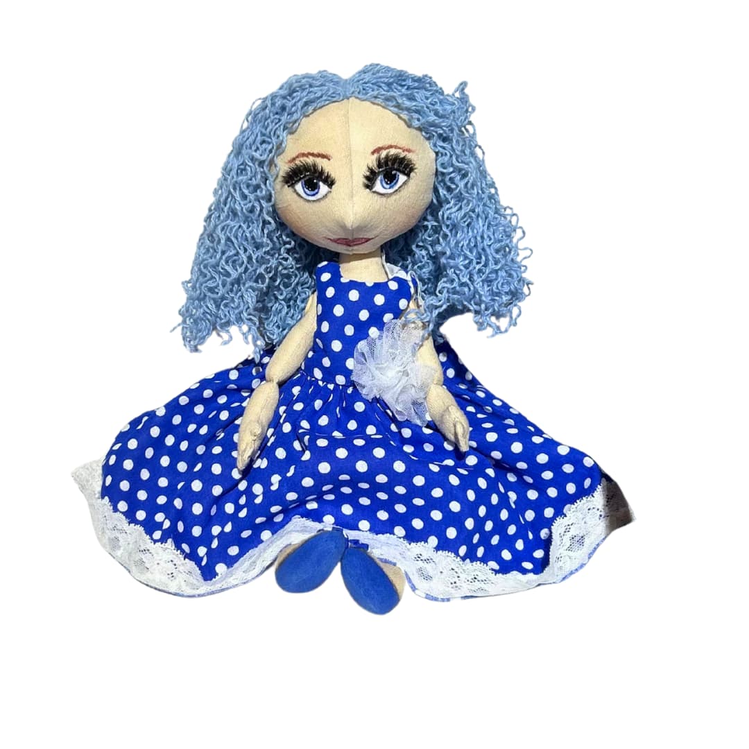 Käsitööna valminud nukk - Malviina
