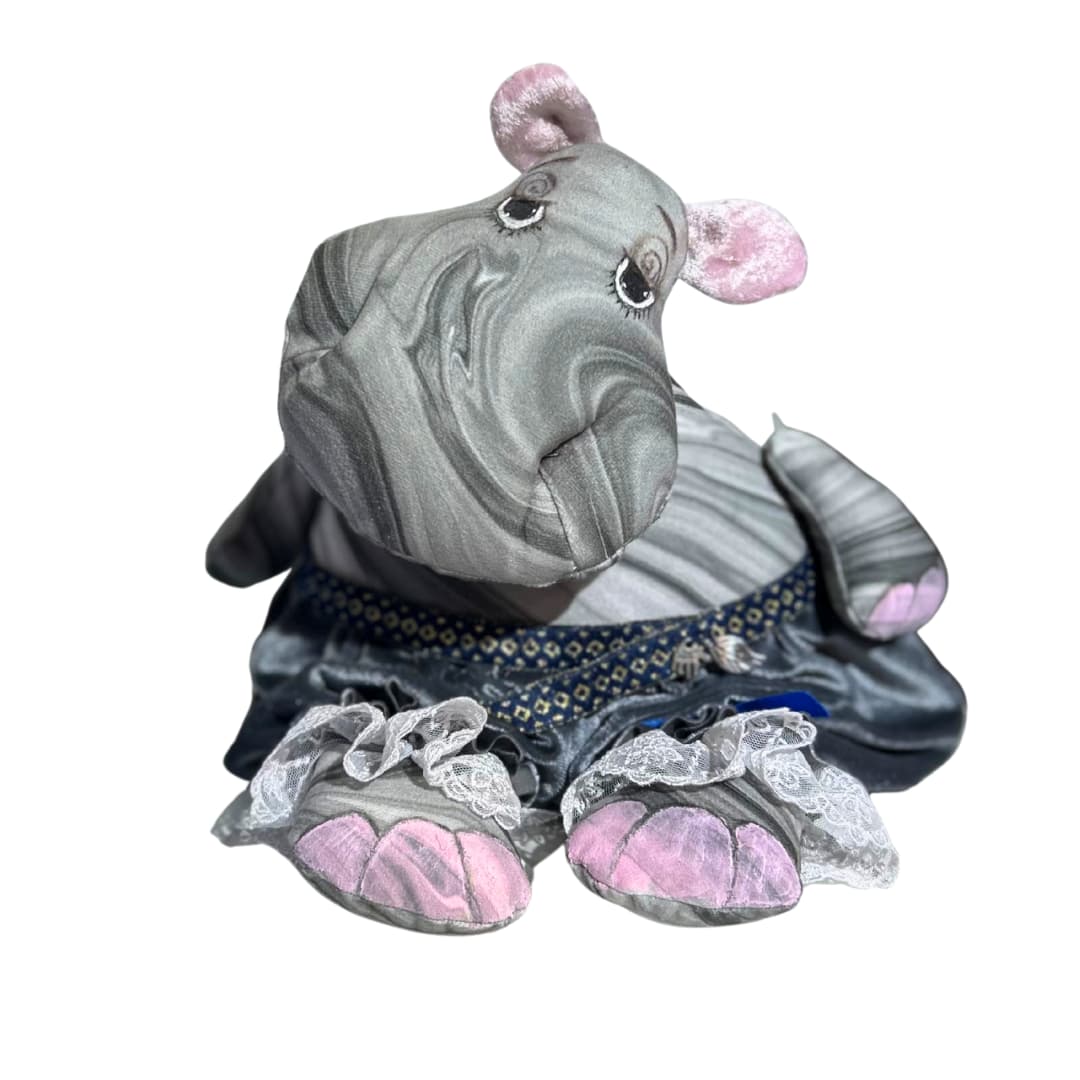 Käsitööna valminud nukk - Jõehobu