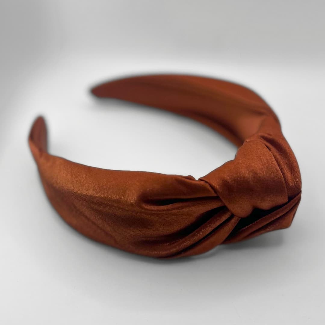 Satiinist luksuslik peavõru Isabel - Kuldne