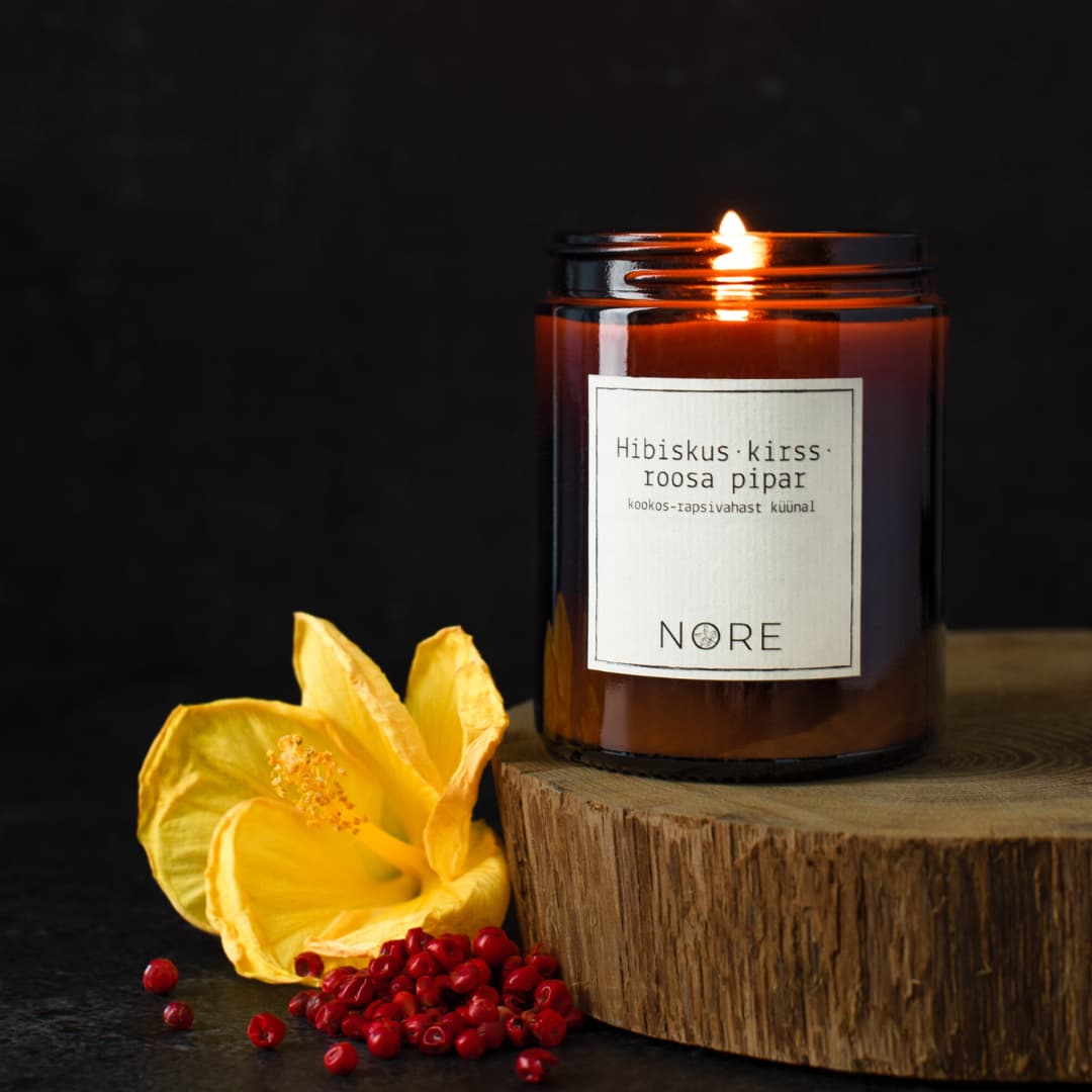 Nore - Hibiskus•kirss•roosa pipar küünal 150g