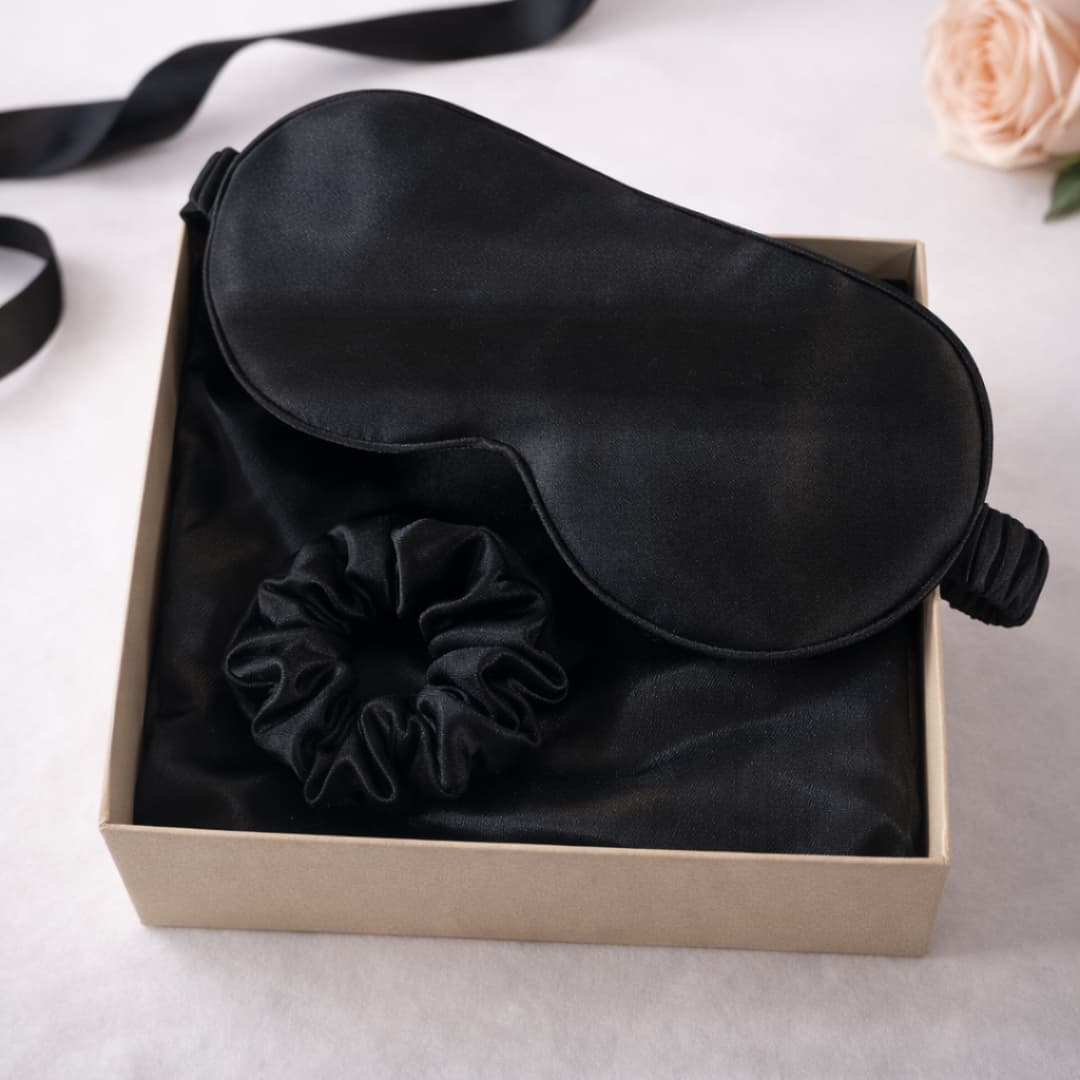 Kinkekomplekt 100% siid - Must