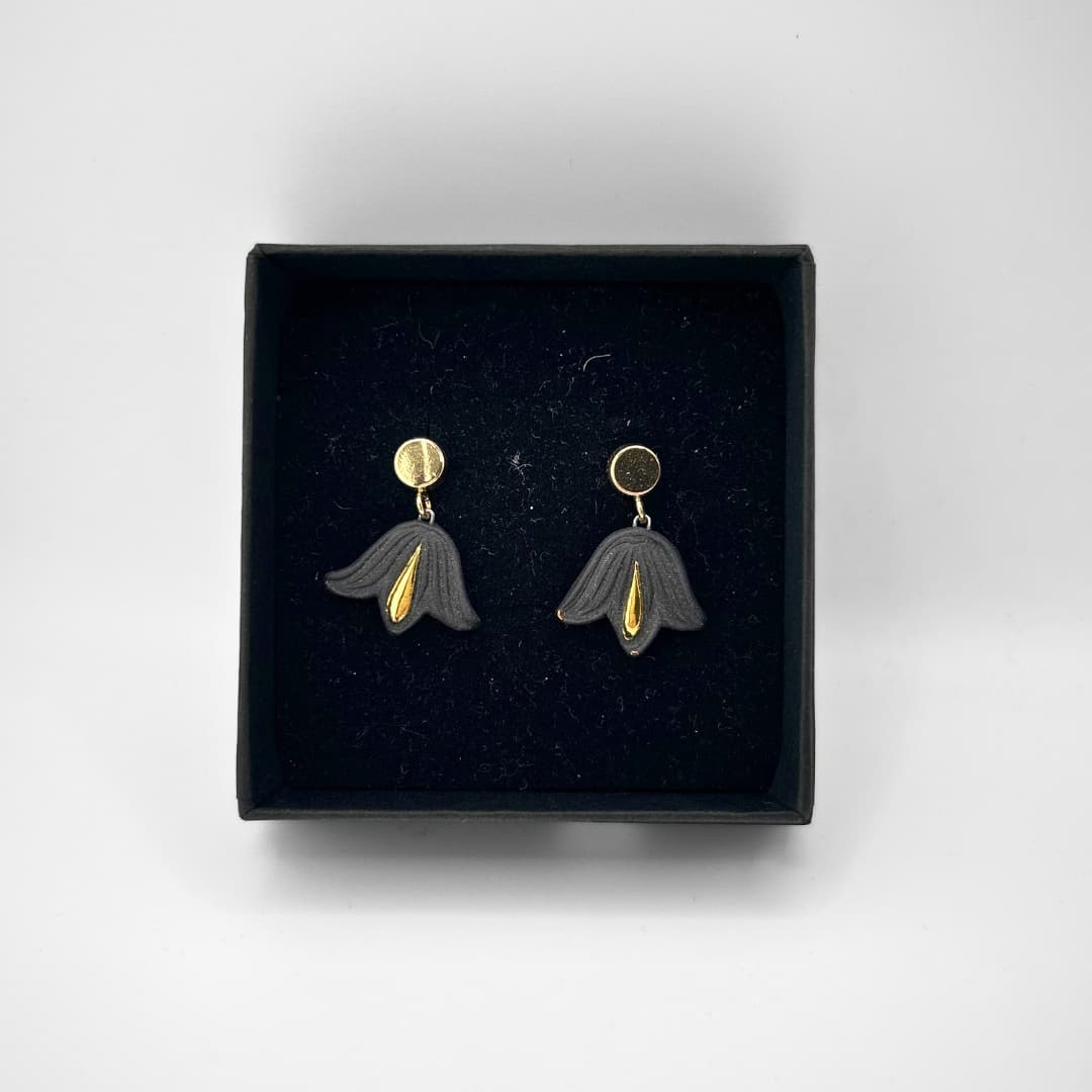 Stuudio Ankoopi kõrvarõngad - Mustad kellukesed