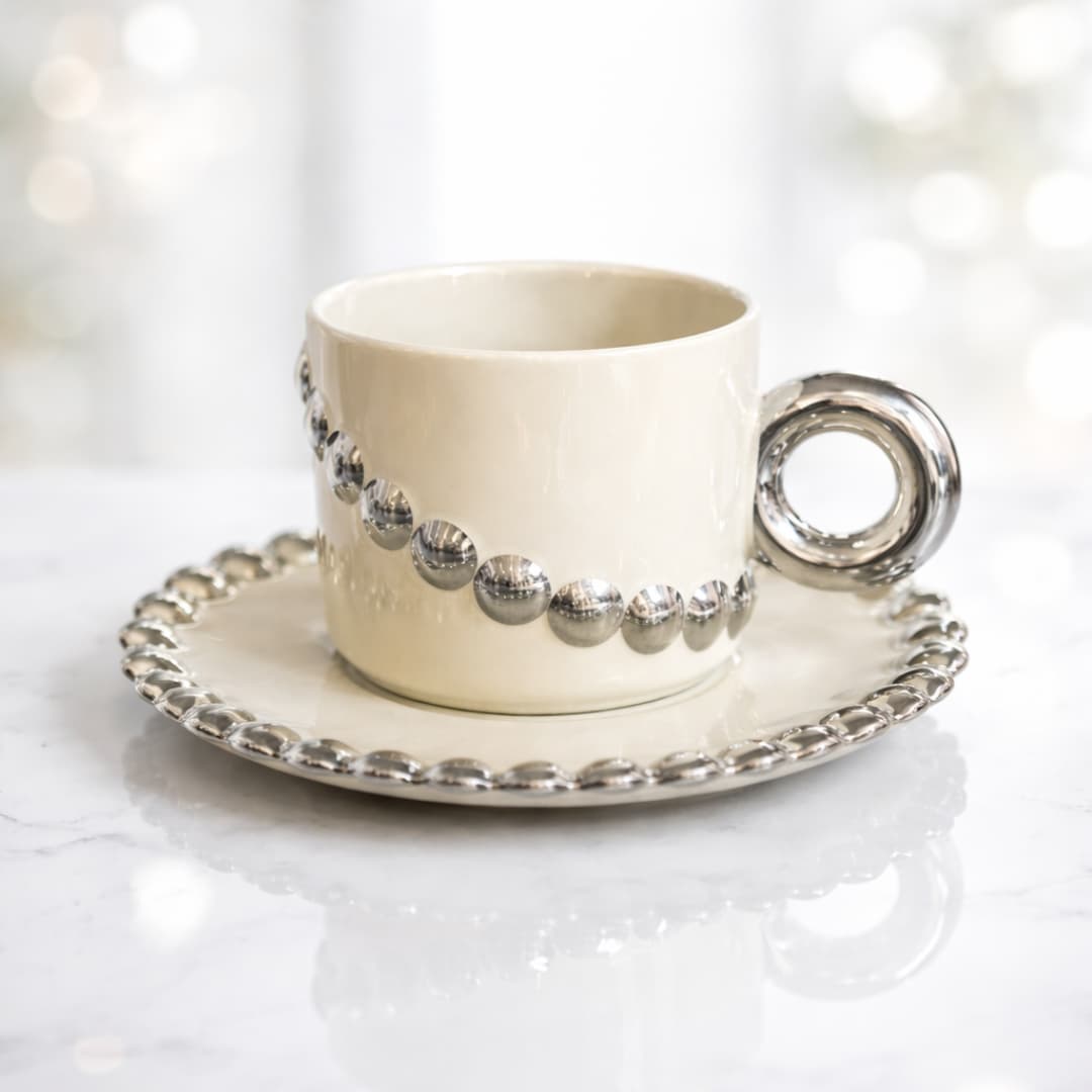 Keraamiline tass ja tassialus - Valge-hõbedane
