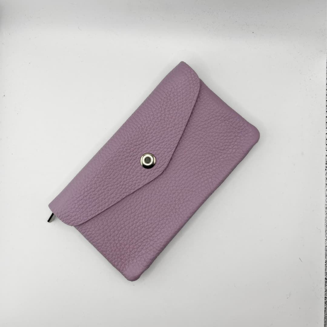 Nahast suur rahatasku Trinity - Helelilla