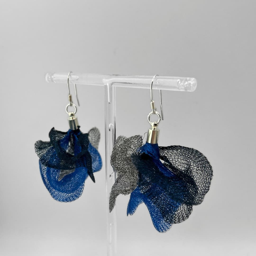 Veil of Dreams kõrvarõngad - Sini-must-hall