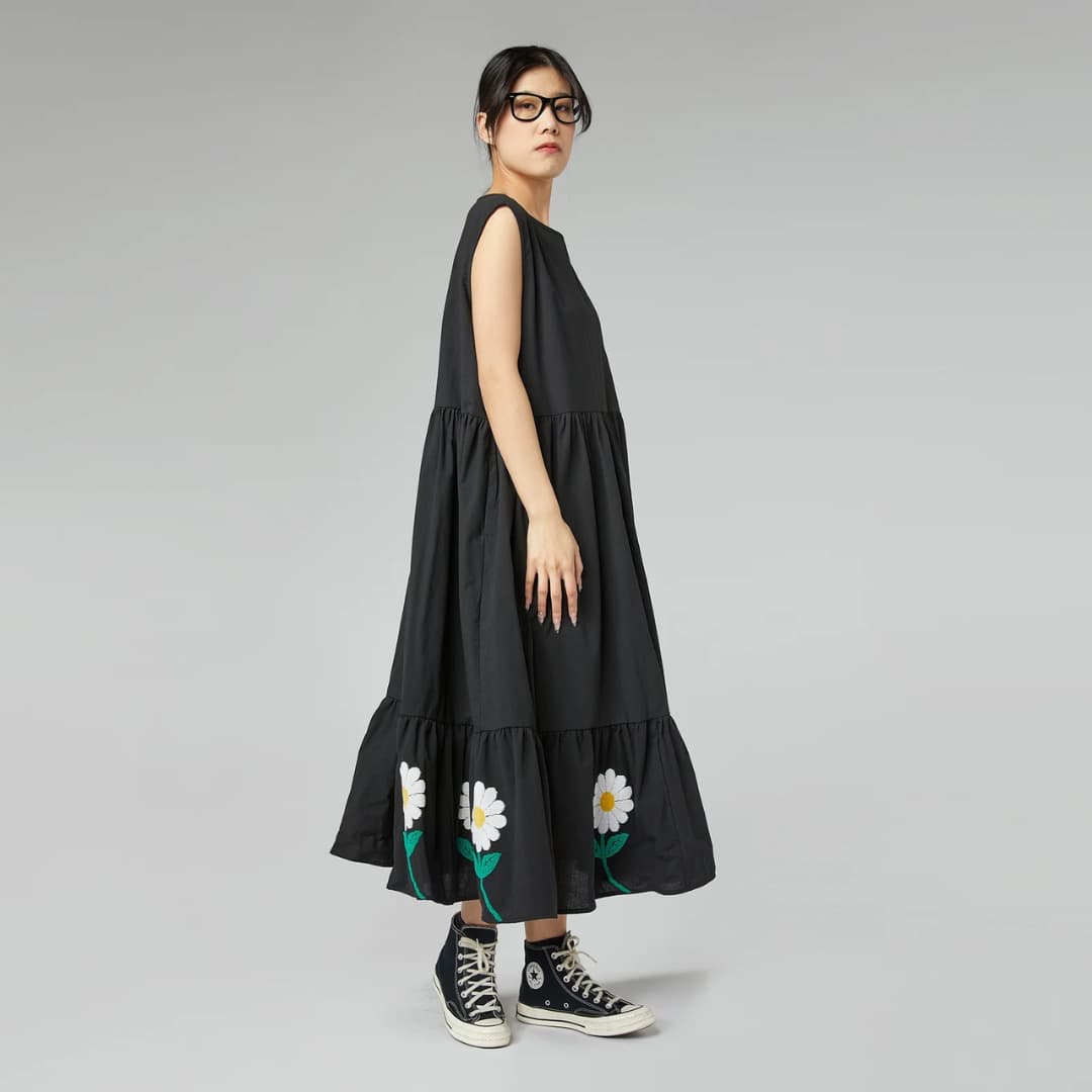 Kleit Karikakrad - Must