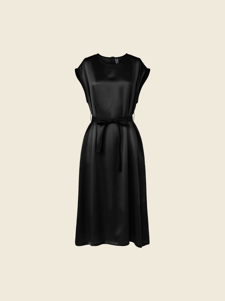 Elegantne varrukateta kleit must WK-07
