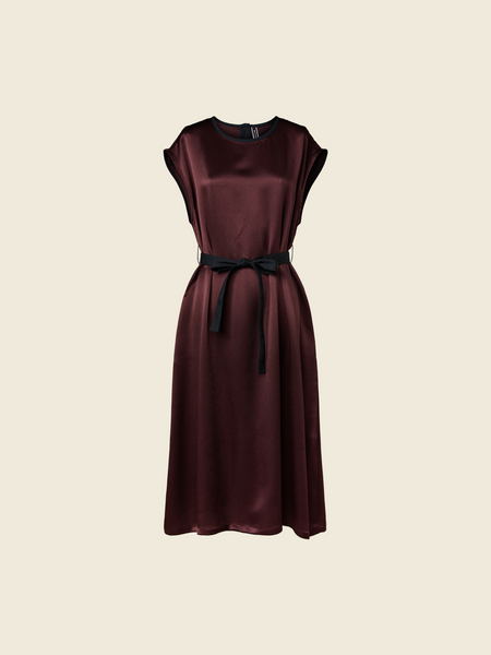 Elegantne varrukateta kleit veinipunane WK-08