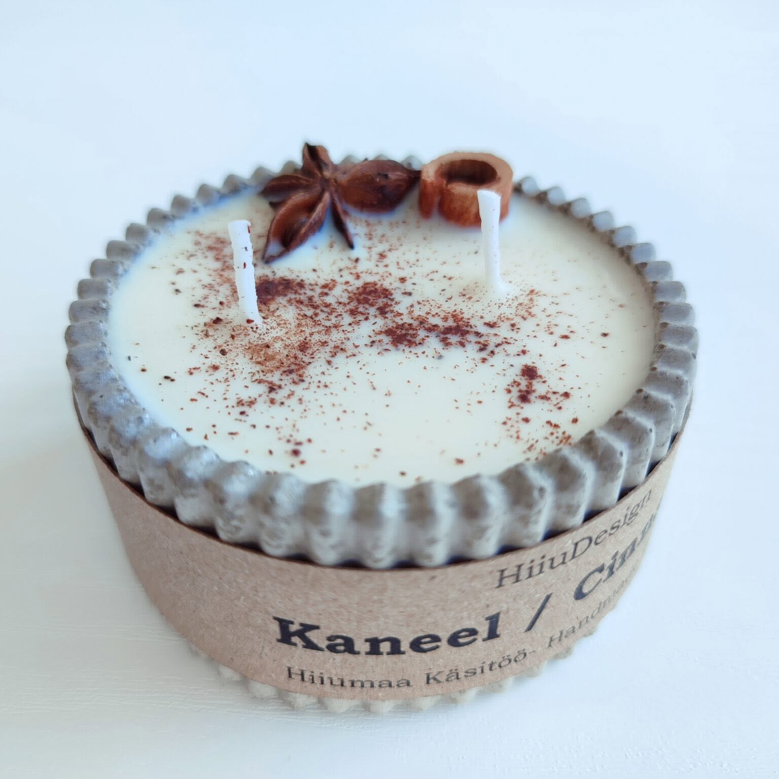 Hiiu disain küünal -  kaneel